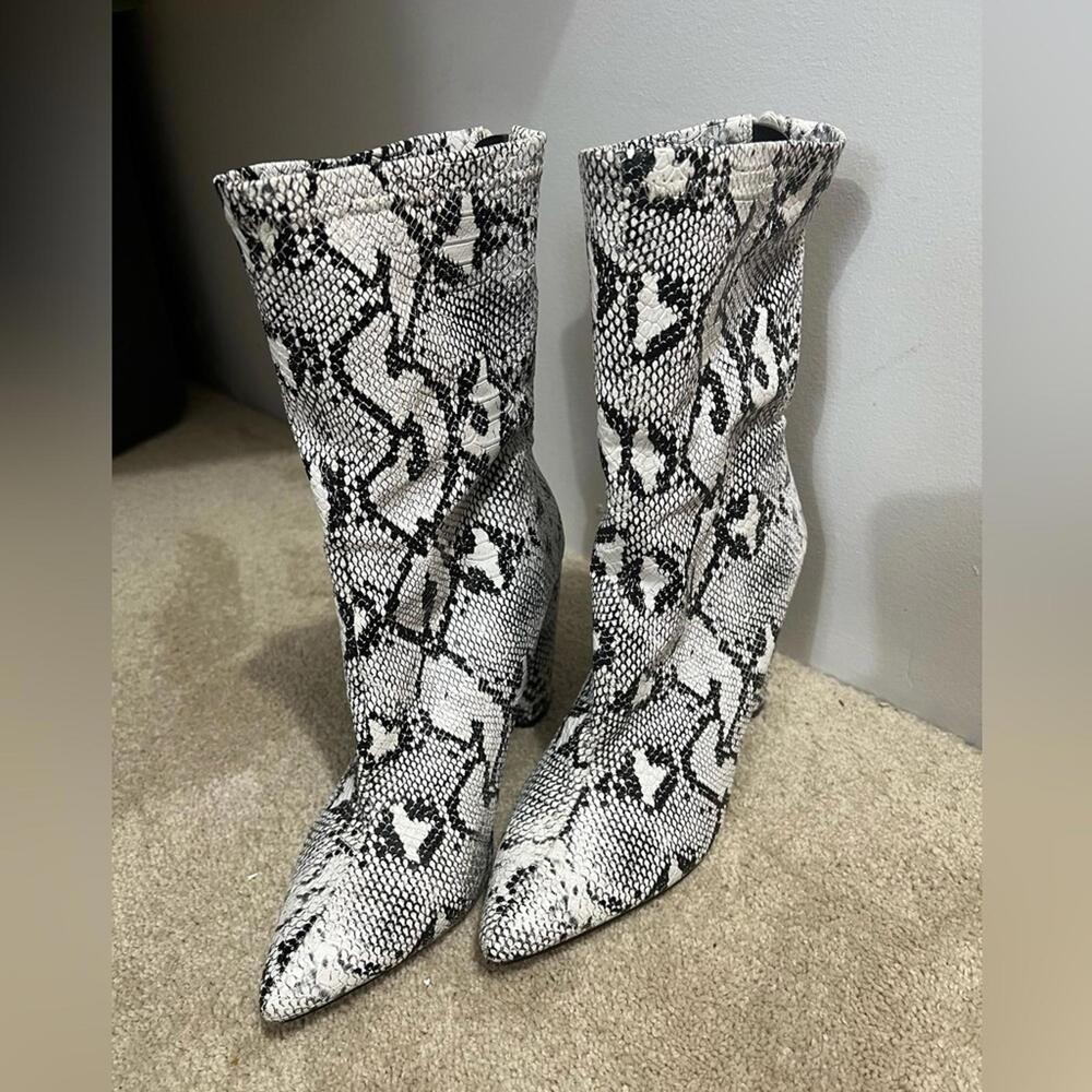 Black & White Snake Print Heeled Boots Size 8
